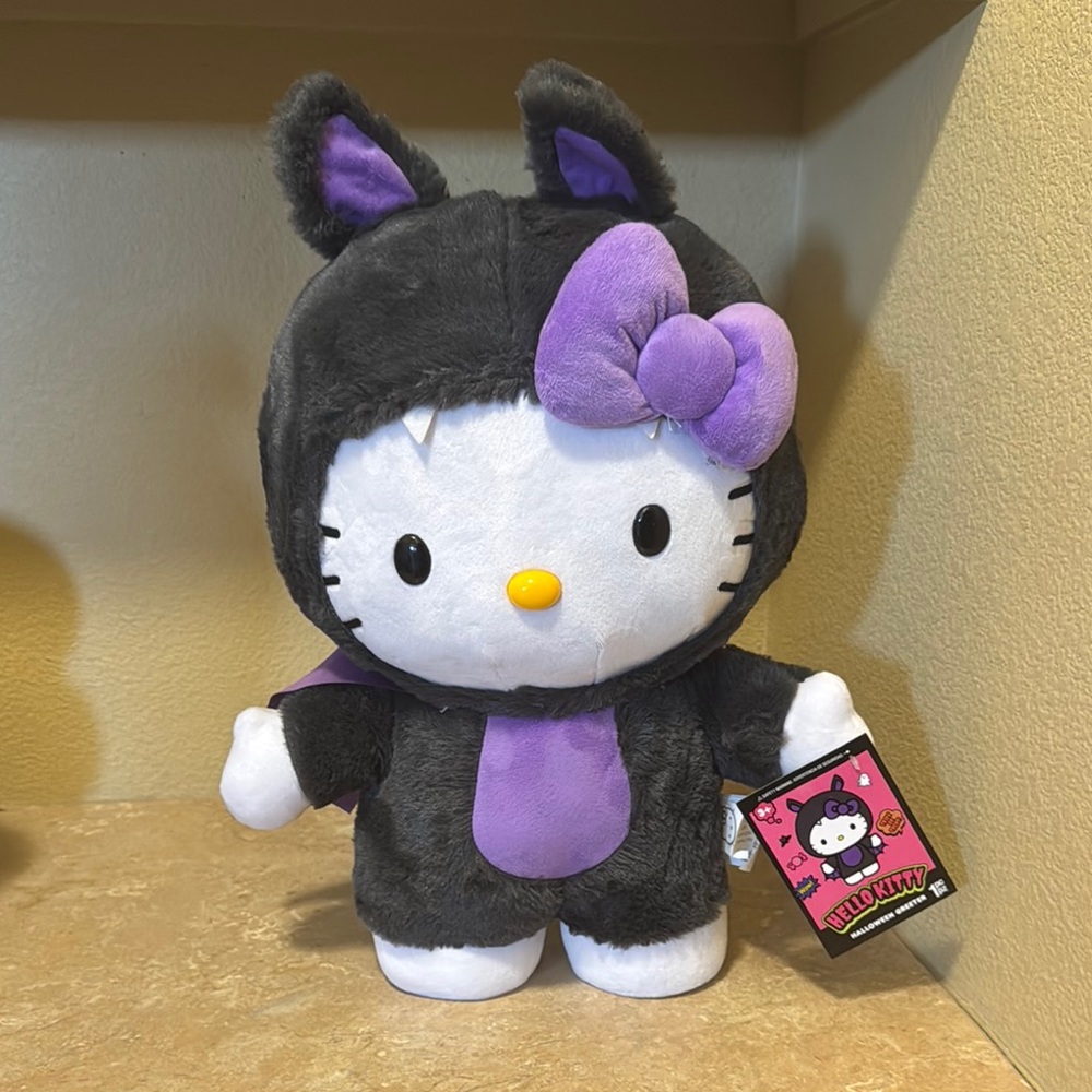 Hello Kitty Halloween Greeter